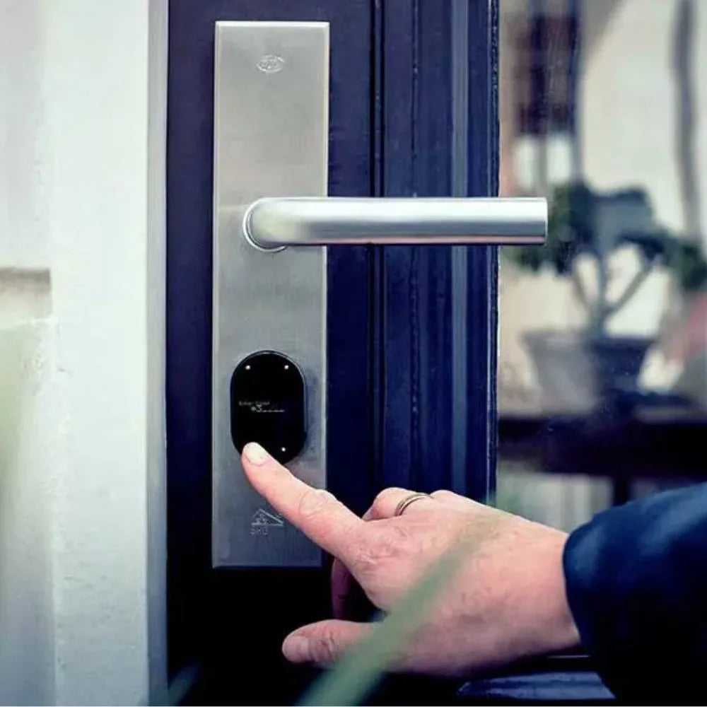 Shelly LOQED Smart Wi-Fi + Bluetooth Touch Lock, Silver Version
